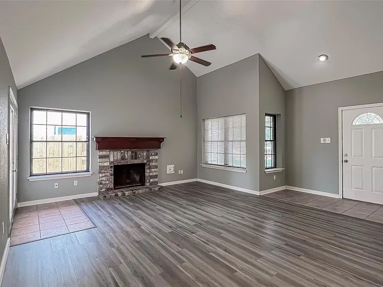 10506 Goldfield Ln — Photo 3