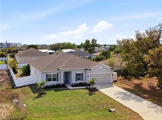 512 NW 4th St, Cape Coral, FL 33993