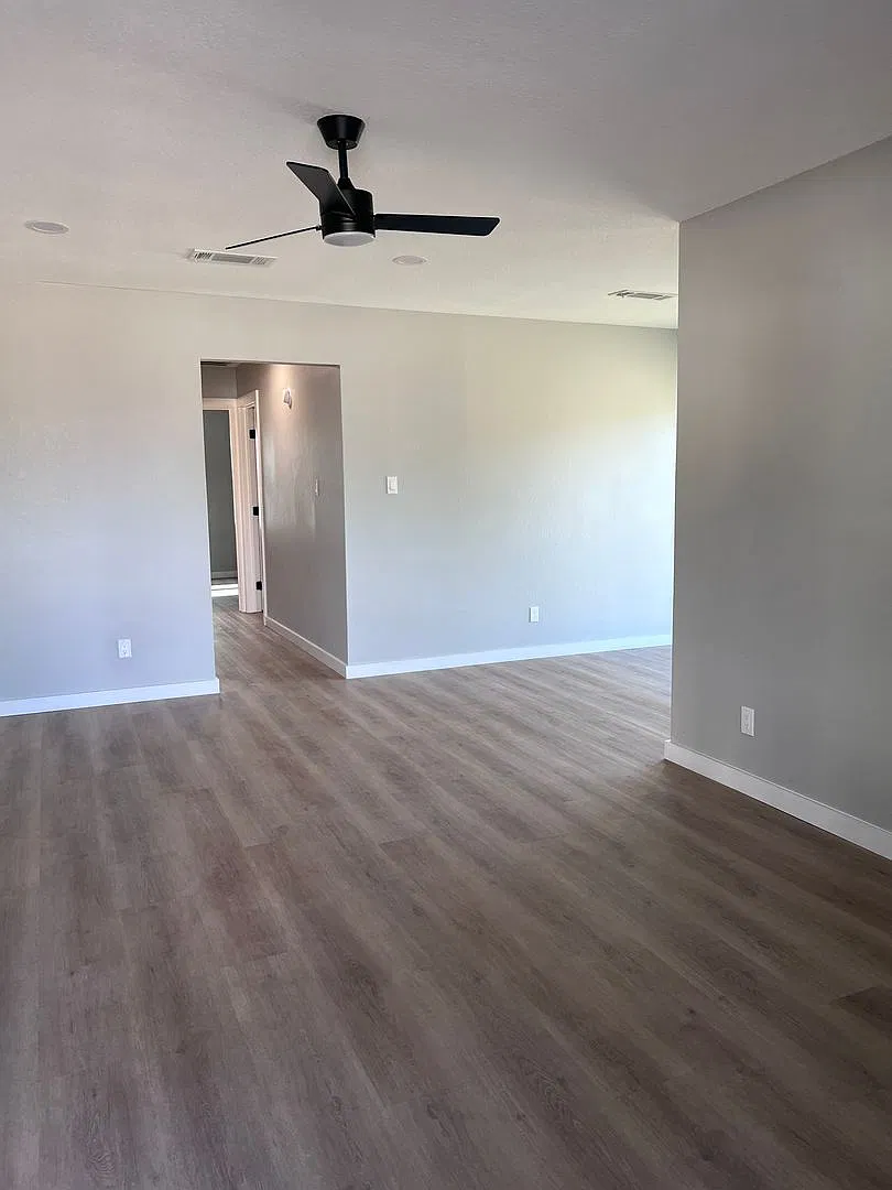 Fully Remodeled 2 Bed / 1 Bath Duplex $200 off First Month Move-In Ready — Photo 3