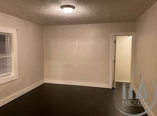 82 Ashton St #2R, Pawtucket, RI 02860