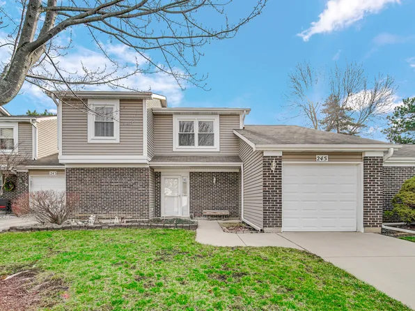 245 Pebble Creek Dr, Bloomingdale, IL 60108