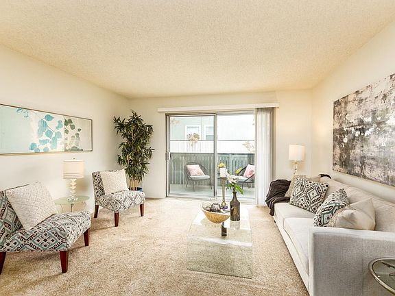 5th image of 125 Piccadilly Pl APT E