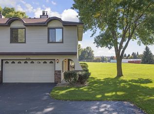 8861 N Maplebrook Ct, Minneapolis, MN 55445
