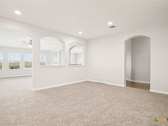5th image of 907 Avery Pkwy