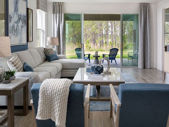 Hampton II Living Room