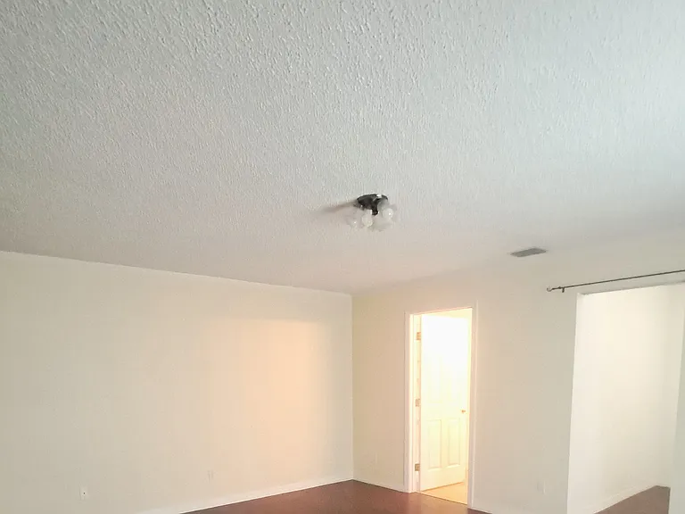 16 Lloshire Path — Photo 11