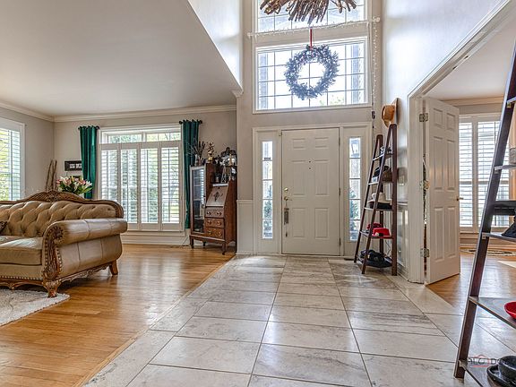 4th image of 7449 Brentwood Ln