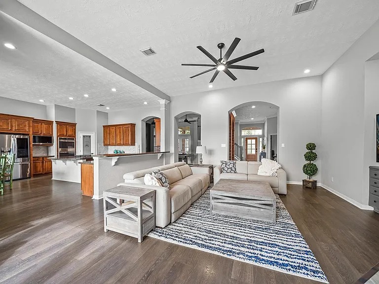 4703 Oxbow Cir W — Photo 15