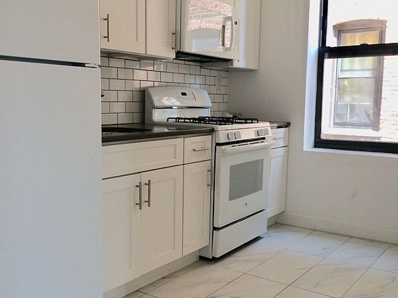 5th image of 2201 Amsterdam Ave APT 4C