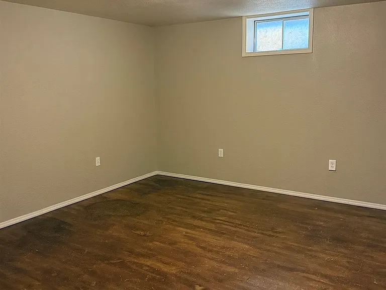 2904 Sheridan Ave — Photo 15