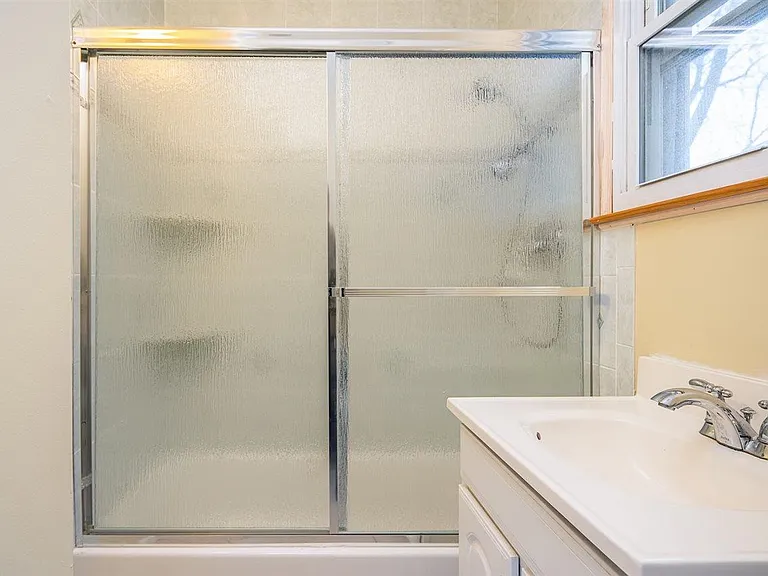 13 E 52nd St #1 — Photo 9