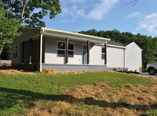 108 Orange Ln, Oliver Springs, TN 37840