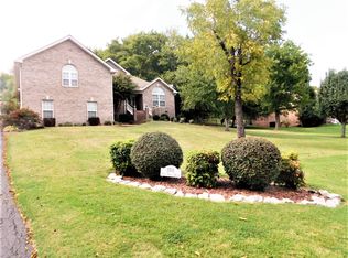 1701 Oak Trail Dr, Columbia, TN 38401