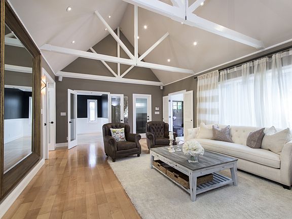 4th image of 4112 Alcove Ave