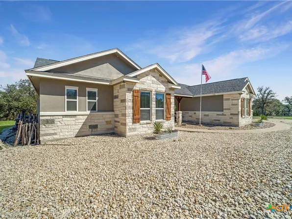 1123 Long Hollow Dr, Canyon Lake, TX 78133