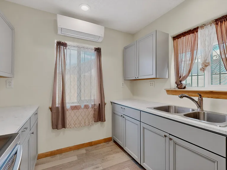 515 Marble Ave NE — Photo 14