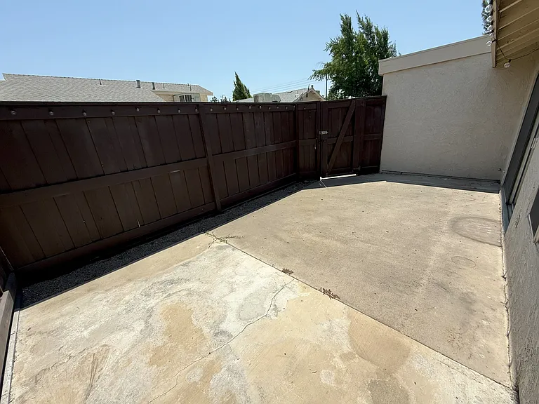 3821 Monteview Dr — Photo 17