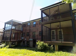 7508 Oxford Dr APT 1E, Clayton, MO 63105