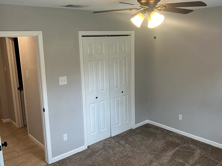 510 NE 18th St #512 — Photo 19