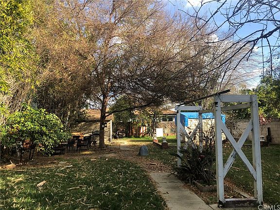 4th image of 6426 Varna Ave