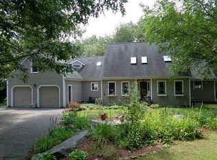 65 Lantern Ln, North Kingstown, RI 02852