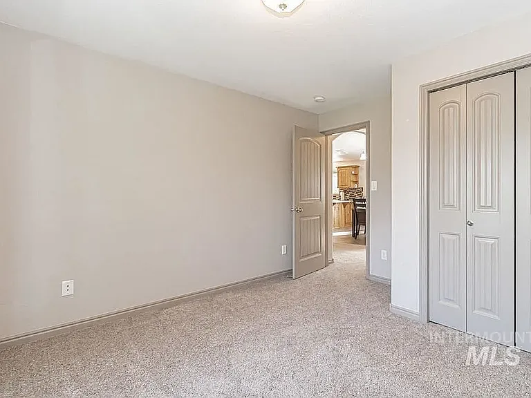 2221 S Frontier Dr — Photo 25