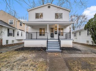 122 Florence St, Clawson, MI 48017