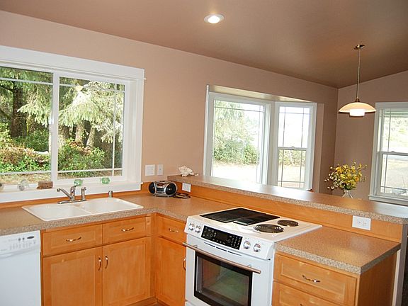 5th image of 101 N Wynoochee Dr SW