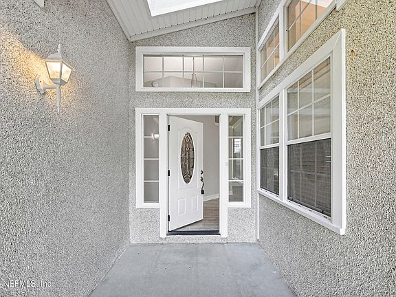 2nd image of 3082 LA RESERVE Drive