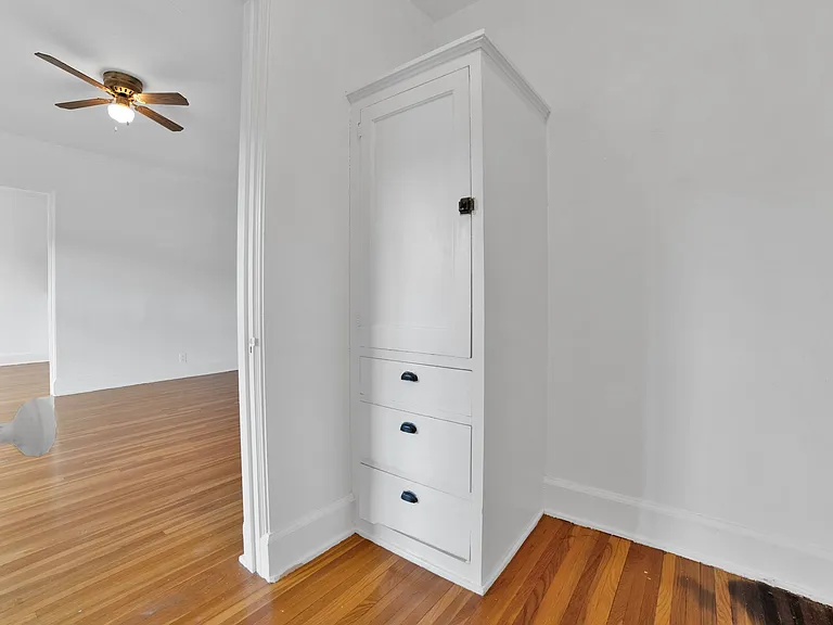 610 Summit Avenue — Photo 17