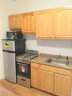 Rented by Metropolitan Property Group | media 22