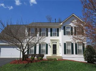 10062 Tummel Falls Dr, Bristow, VA 20136