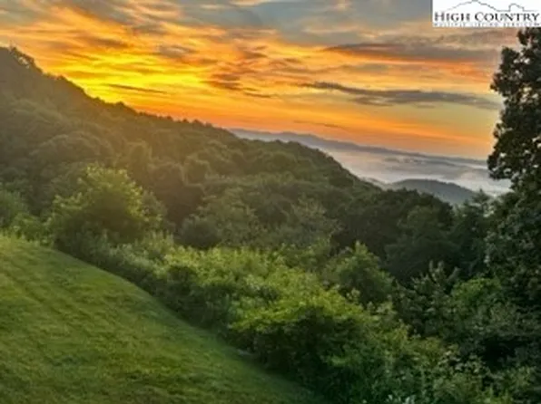 164 Hanging Rock Villas Drive #312, Seven Devils, NC 28604