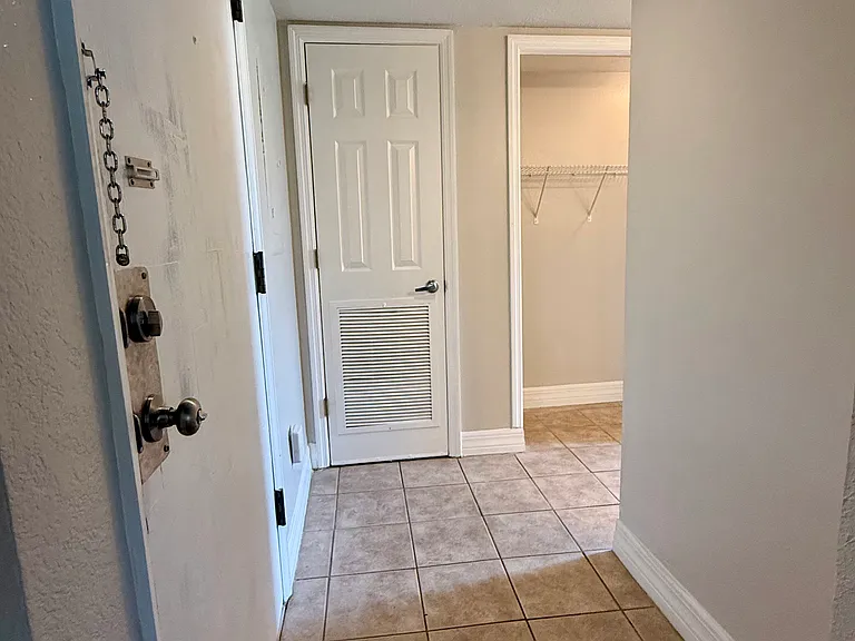 2075 Corner Lake Dr — Photo 11