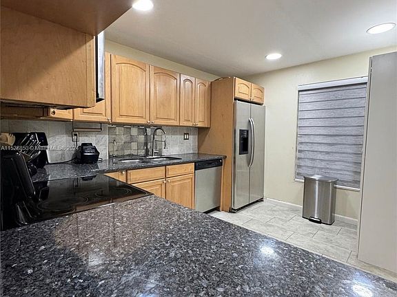 3rd image of 4028 SW 67th Ter