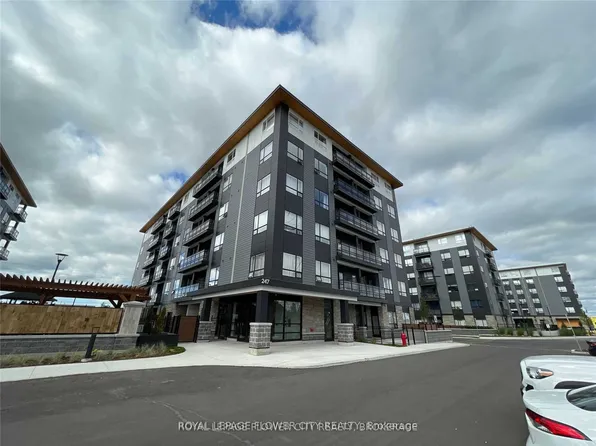 247 Northfield Dr E #206, Waterloo, ON N2K 3T6