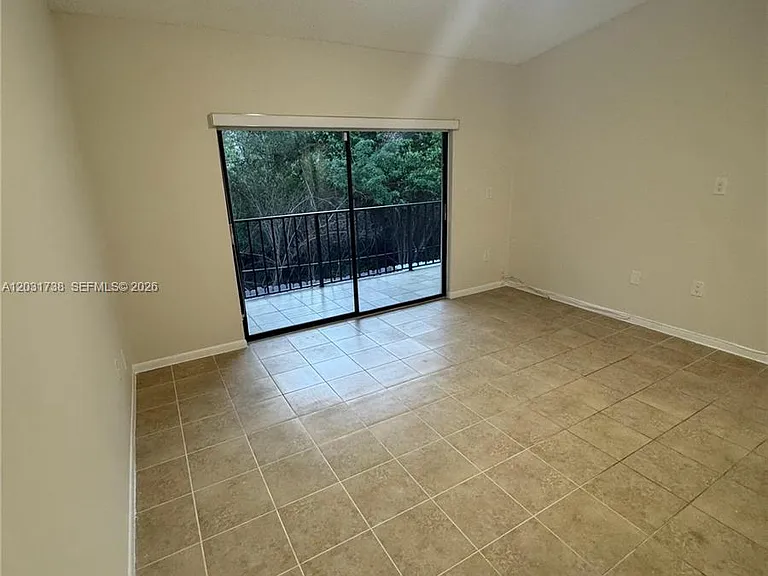 16498 NE 26th Ave #12 — Photo 14