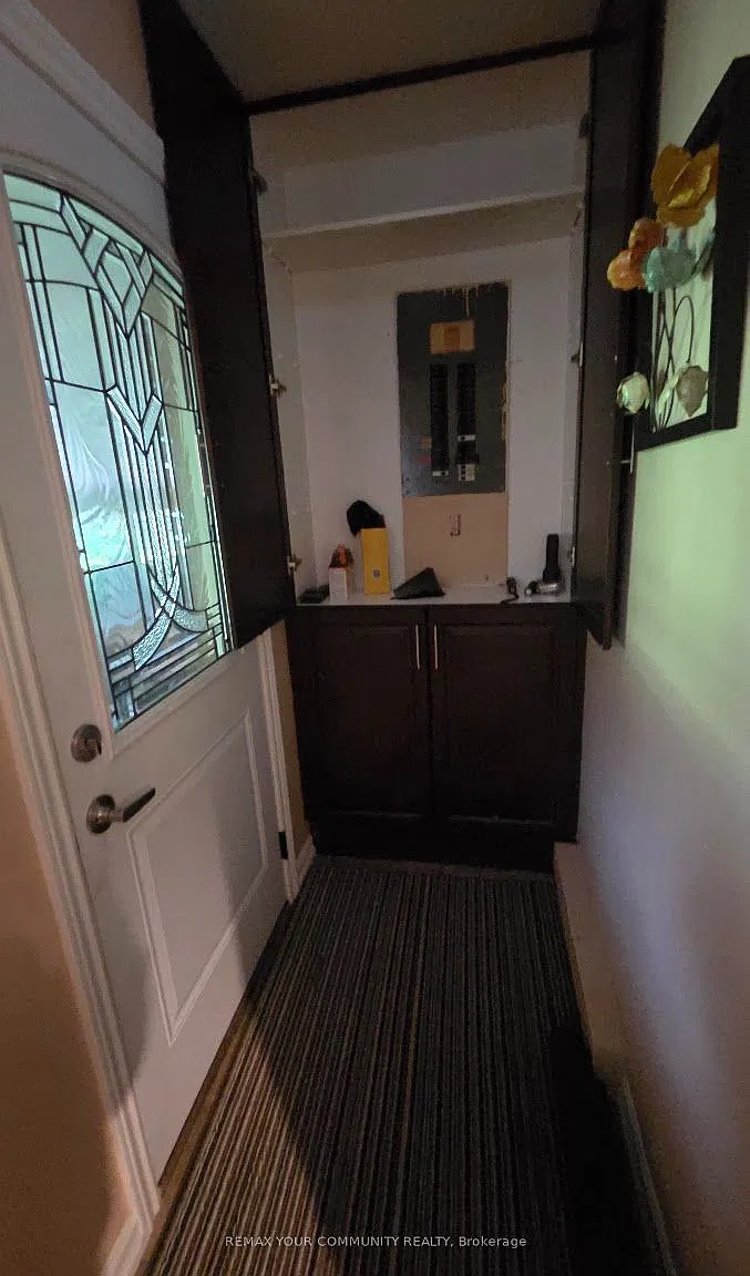 3 bed, $2,500 — Photo 2