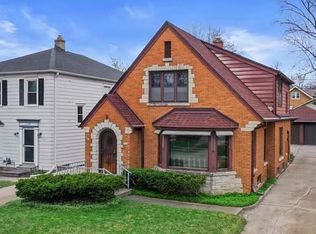 2524 N 68th St #B, Milwaukee, WI 53213