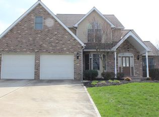 202 Morning Mist Dr, Aliquippa, PA 15001