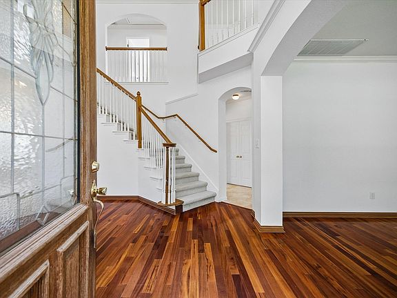 3rd image of 1010 Twin Terrace Ct