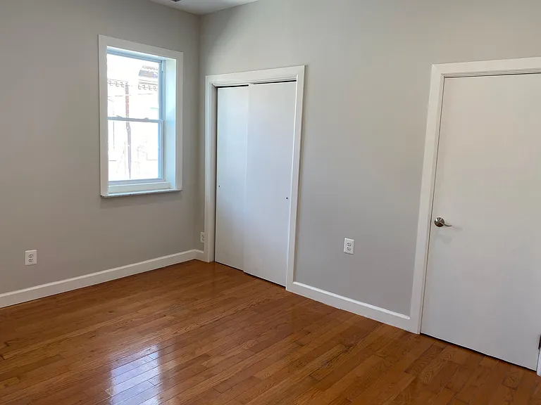 618 Cross St — Photo 12