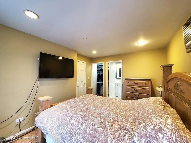 1353 Cunat Ct #2B — Photo 19
