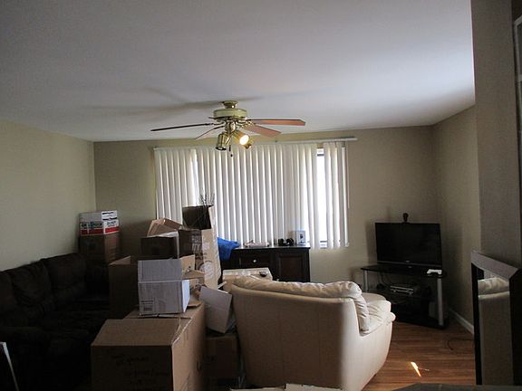 4th image of 927 Sagamore Dr #927