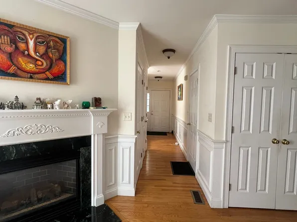 42 Roosevelt Rd, Lexington, MA 02421