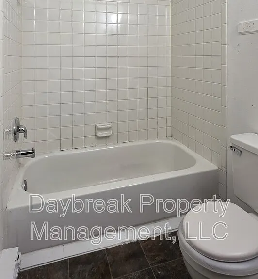 2414 3rd Ave N #17 — Photo 11