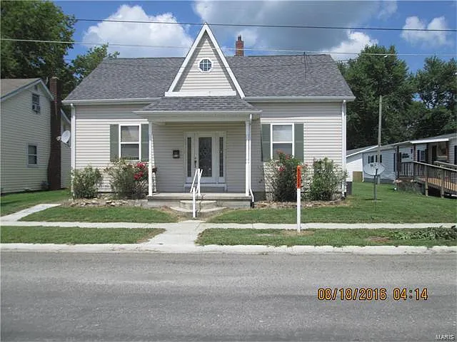 815 N 1st St photo 1