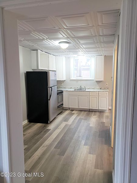 5th image of 54 Campbell Avenue