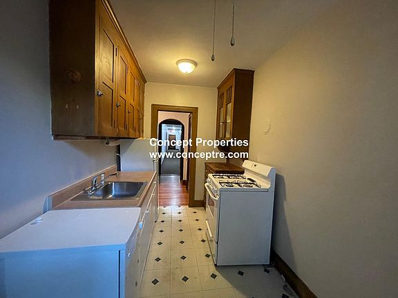 4th image of 119 College Ave #19