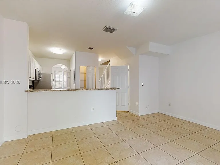 2929 SE 2nd St #7 — Photo 11